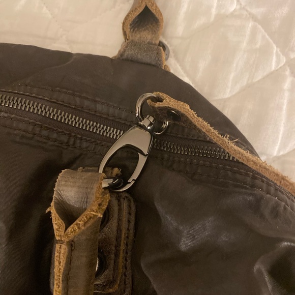 Guerilla Delux Convertible CrossBody Handbag Purse - Picture 10 of 10